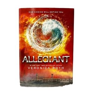 Allegiant- Book #3 of Divergent series. Veronica Roth